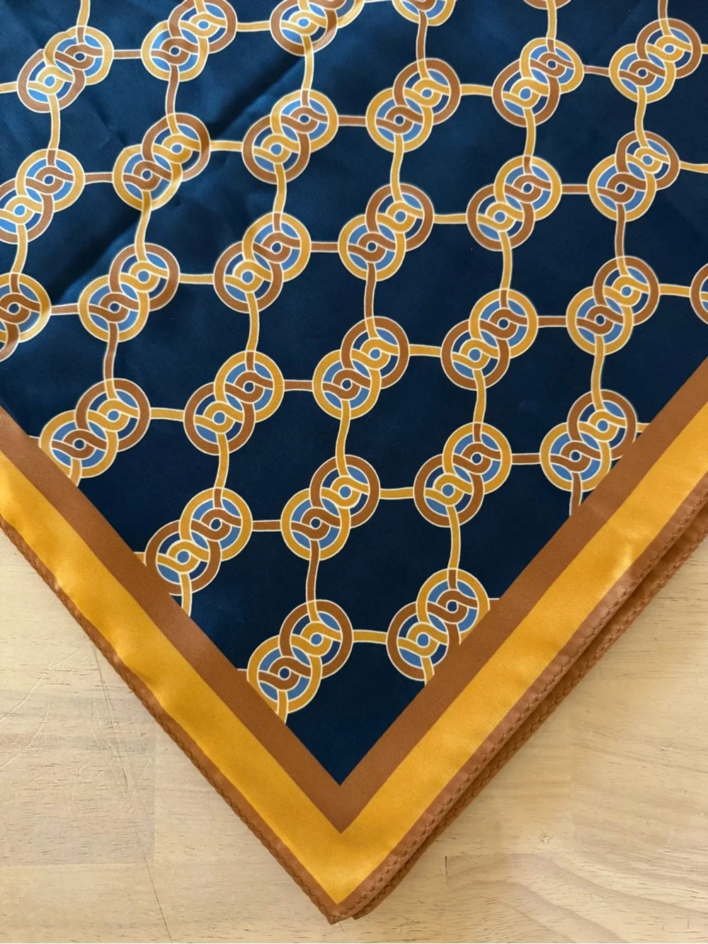 J. McLaughlin Navy and Mustard Chain Link Silk Scarf Gold Heraldic Knit